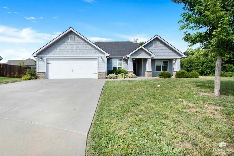 5413 Haustead Court, Manhattan, KS 66503